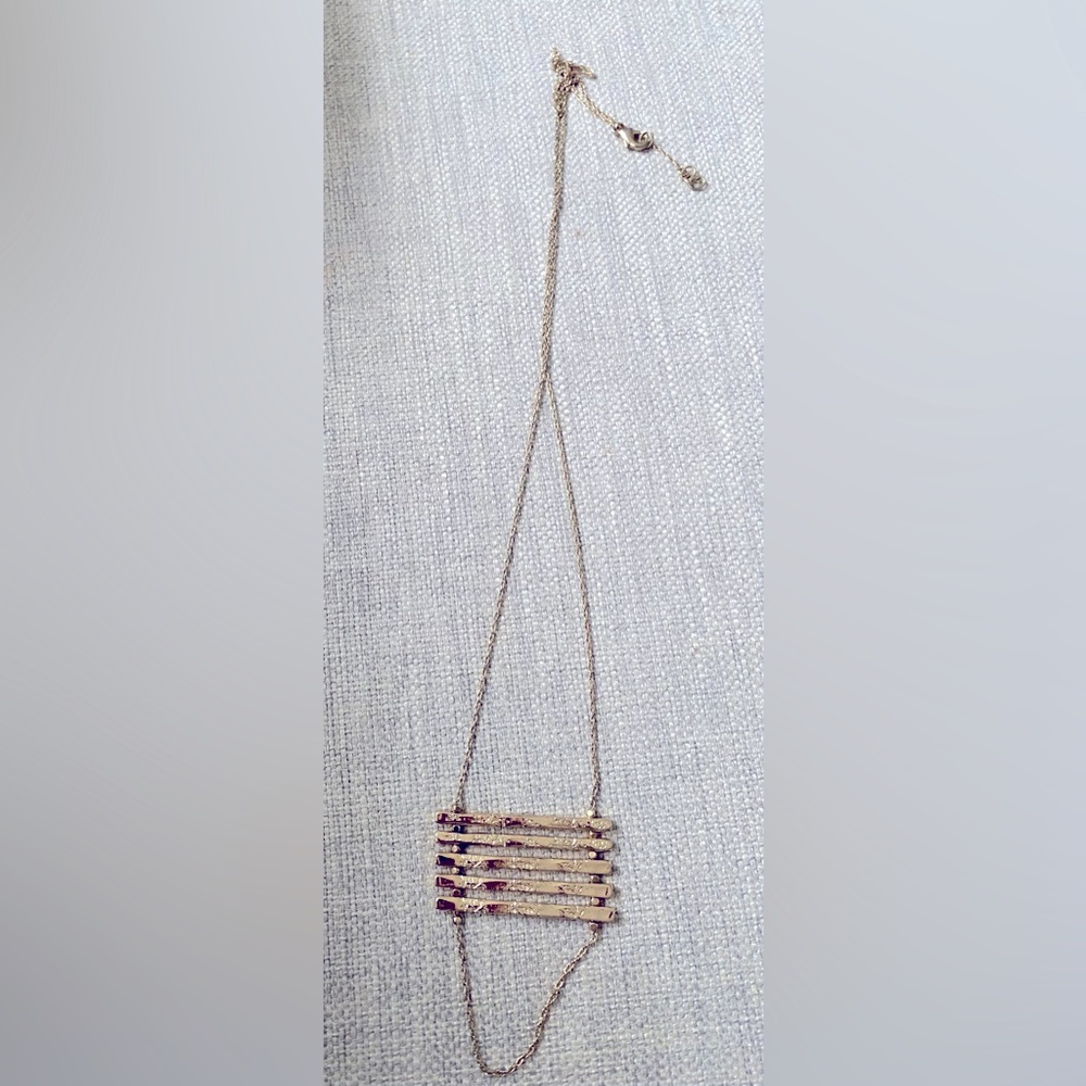 Gold fashion necklace